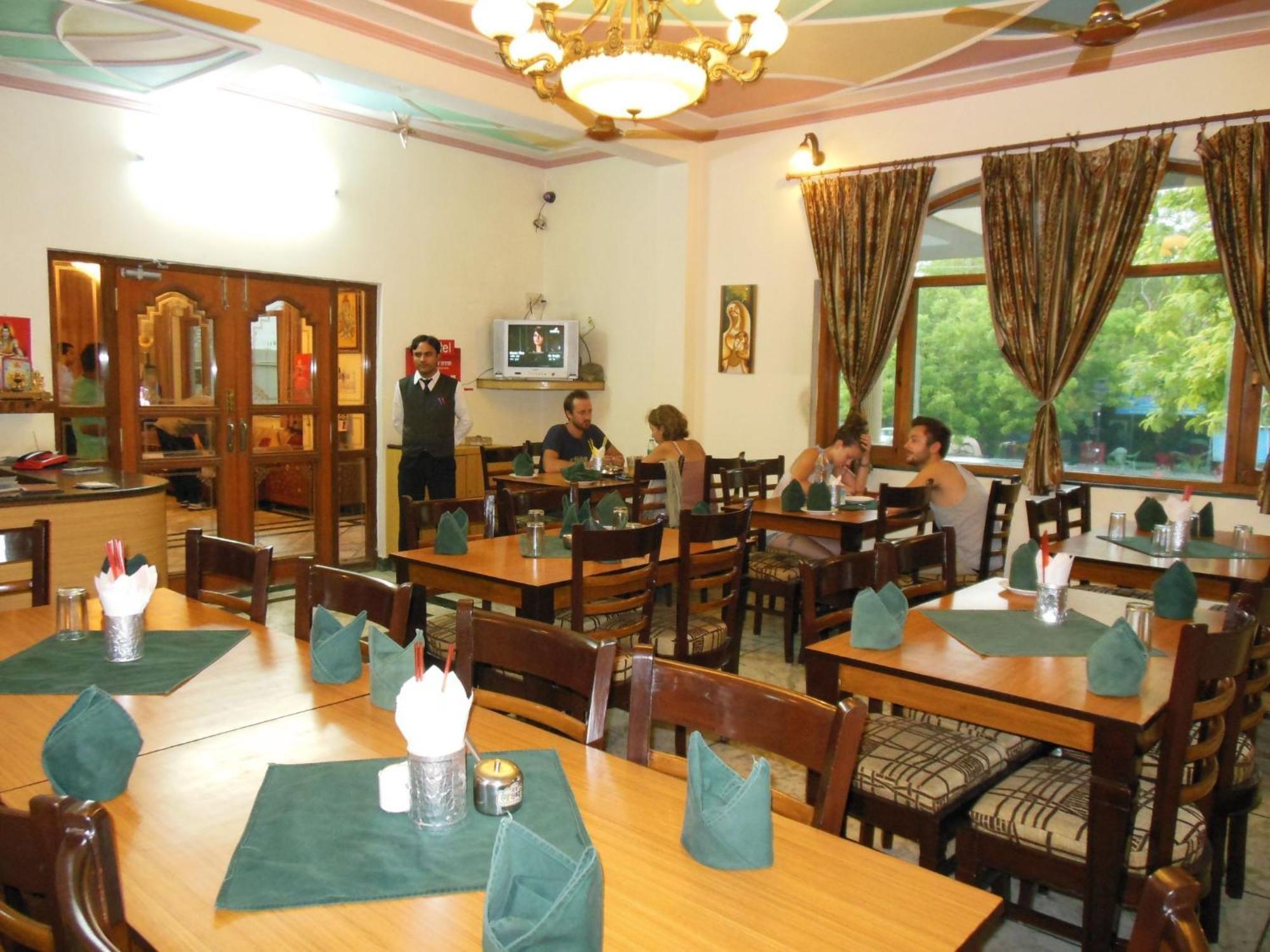 Hotel Taj Plaza, Vip Road, Agra Agra  Ngoại thất bức ảnh