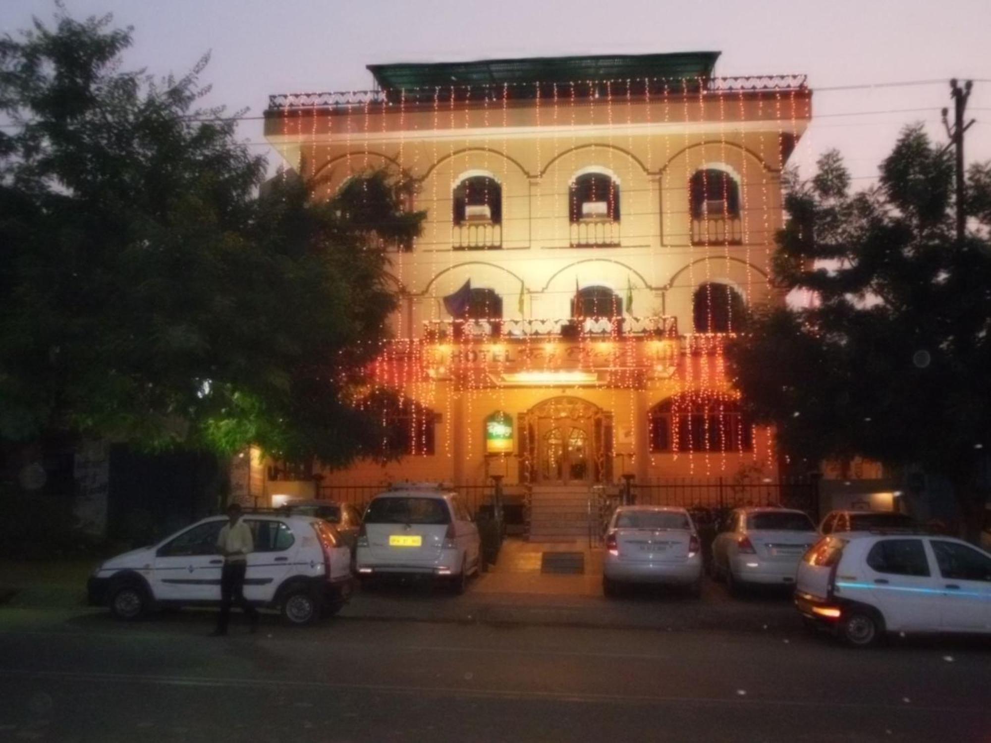 Hotel Taj Plaza, Vip Road, Agra Agra  Ngoại thất bức ảnh