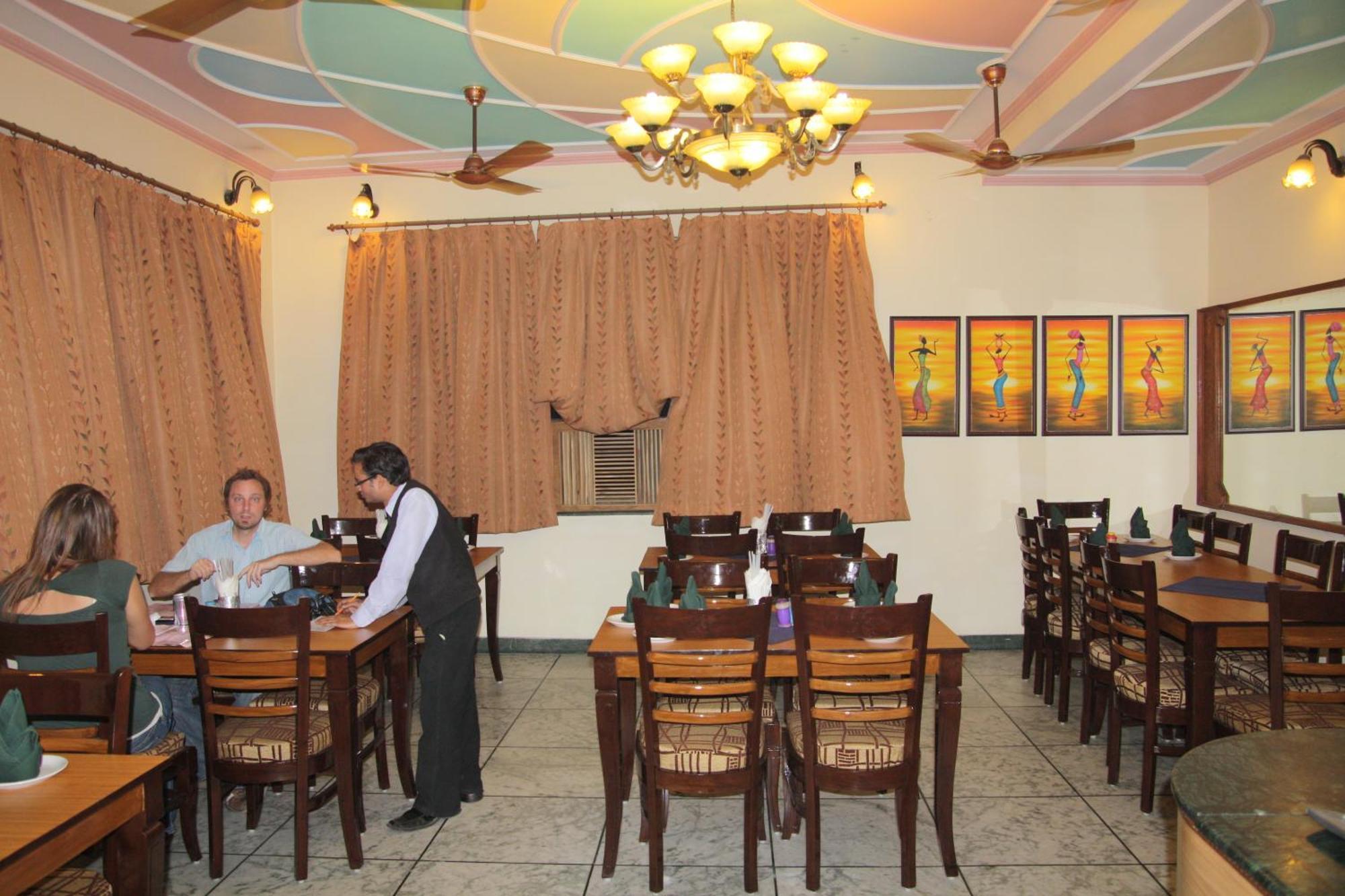 Hotel Taj Plaza, Vip Road, Agra Agra  Ngoại thất bức ảnh