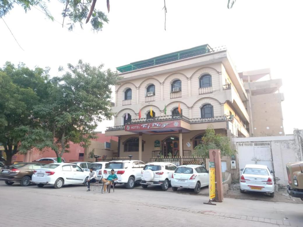 Hotel Taj Plaza, Vip Road, Agra Agra  Ngoại thất bức ảnh