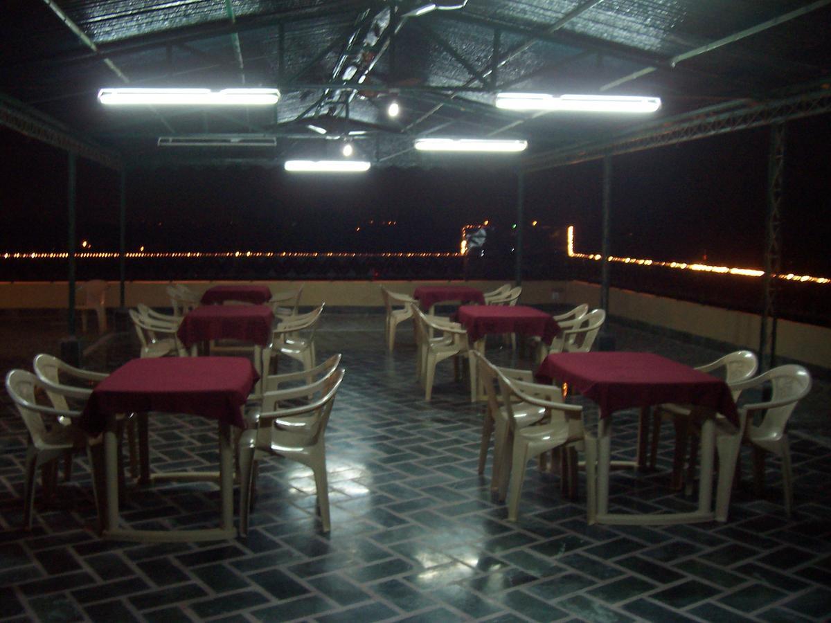 Hotel Taj Plaza, Vip Road, Agra Agra  Ngoại thất bức ảnh