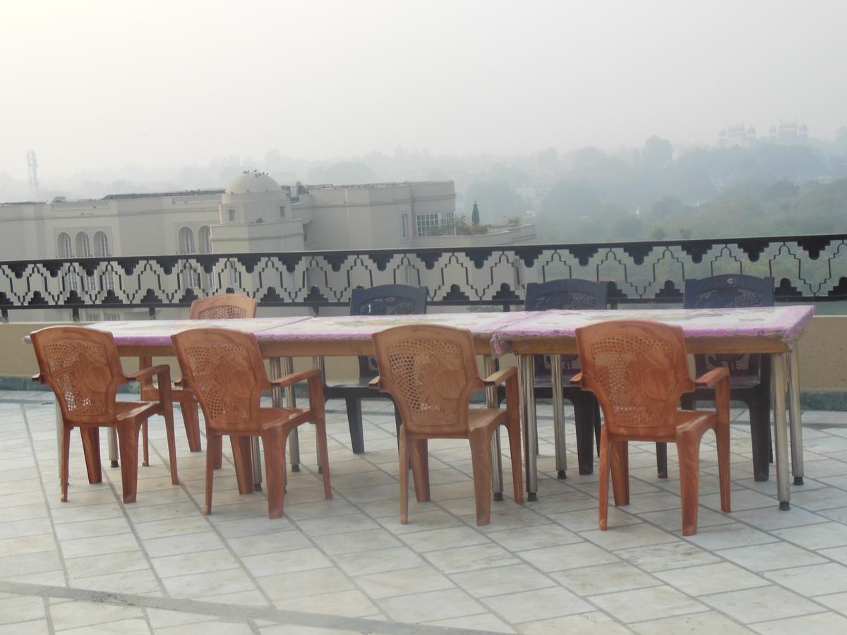 Hotel Taj Plaza, Vip Road, Agra Agra  Ngoại thất bức ảnh