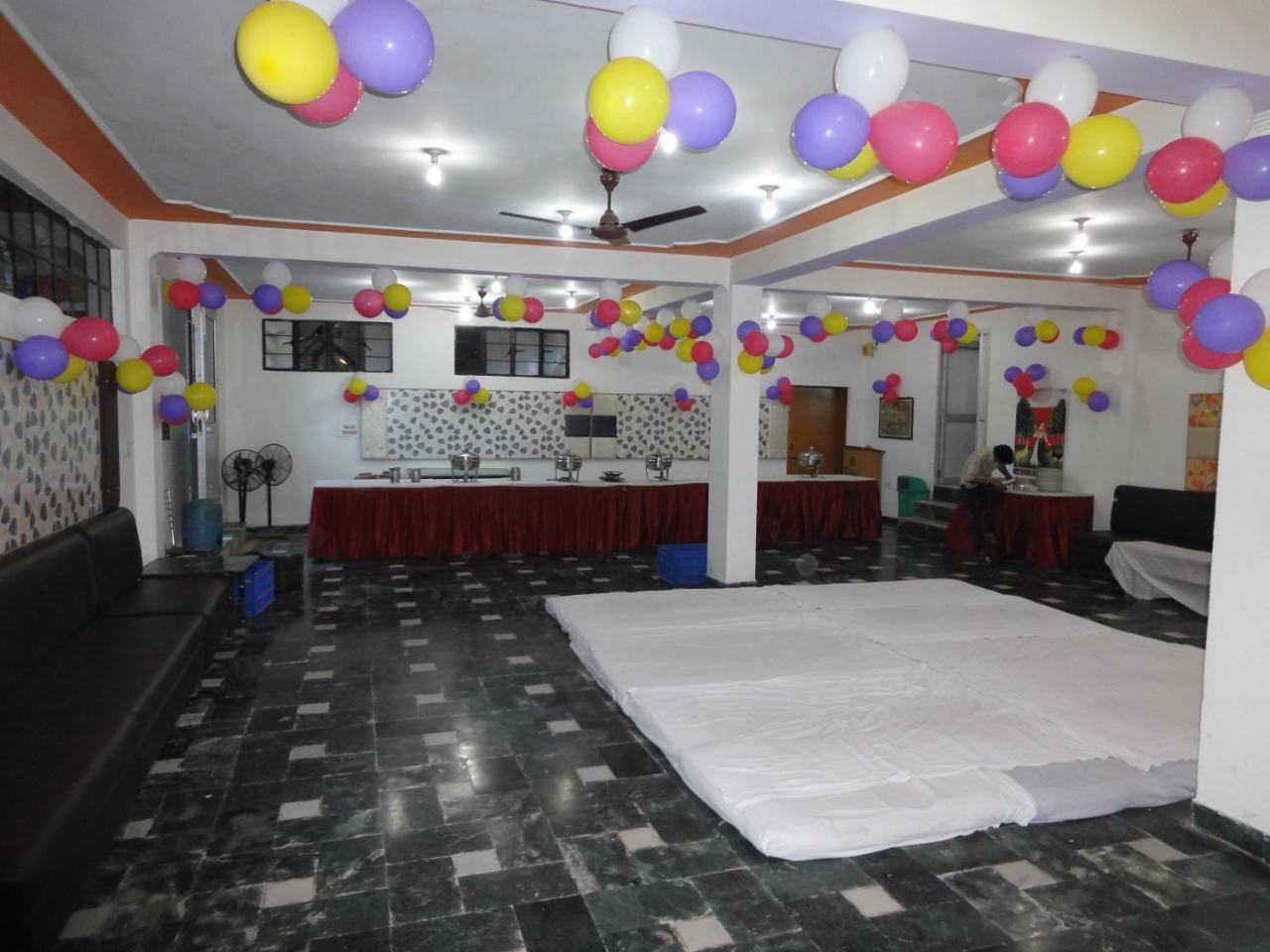 Hotel Taj Plaza, Vip Road, Agra Agra  Ngoại thất bức ảnh
